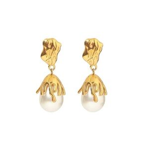 Pearl and gold drop earrings